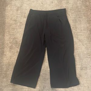 Athleta Avenue Wide Leg 12P Black Pant